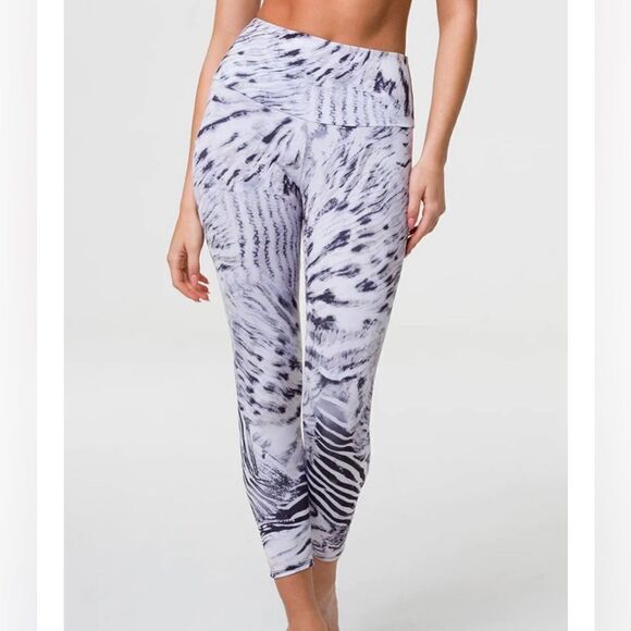 Onzie flow leggings S/M high rise basic midi in sanctuary NWT animal print - Picture 1 of 6